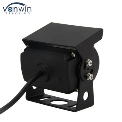 Yüksek su geçirmezlik derecesi IP69K Otomatik ısıtma ve sis giderme 4PIN bağlantısı ile şok geçirmez araba kamerası